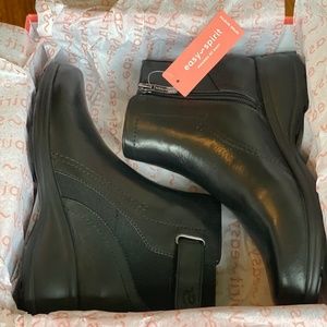 Easy Spirit Black Tale Ankle Boot NIB 6.5 W